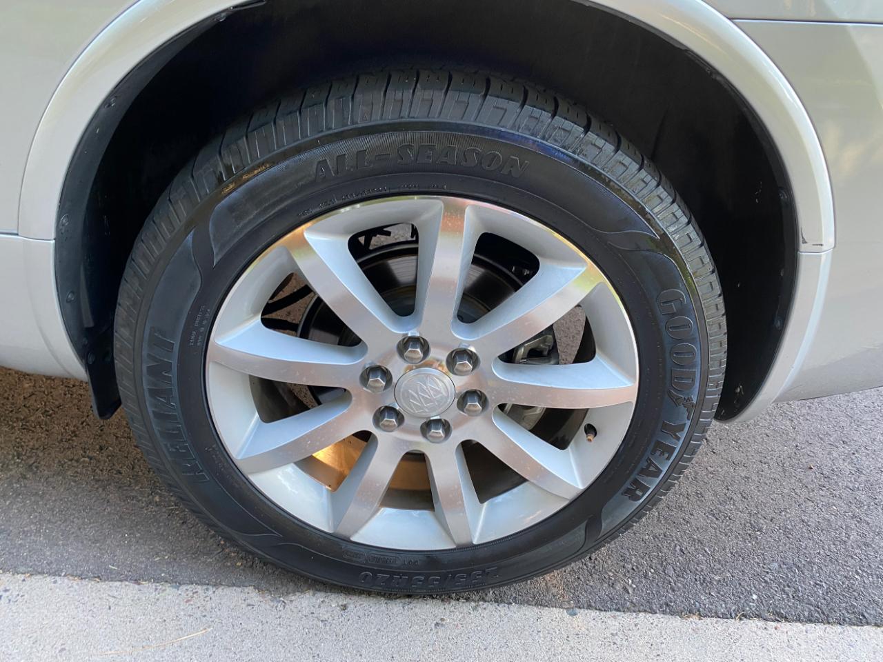 Buick Enclave photo 18