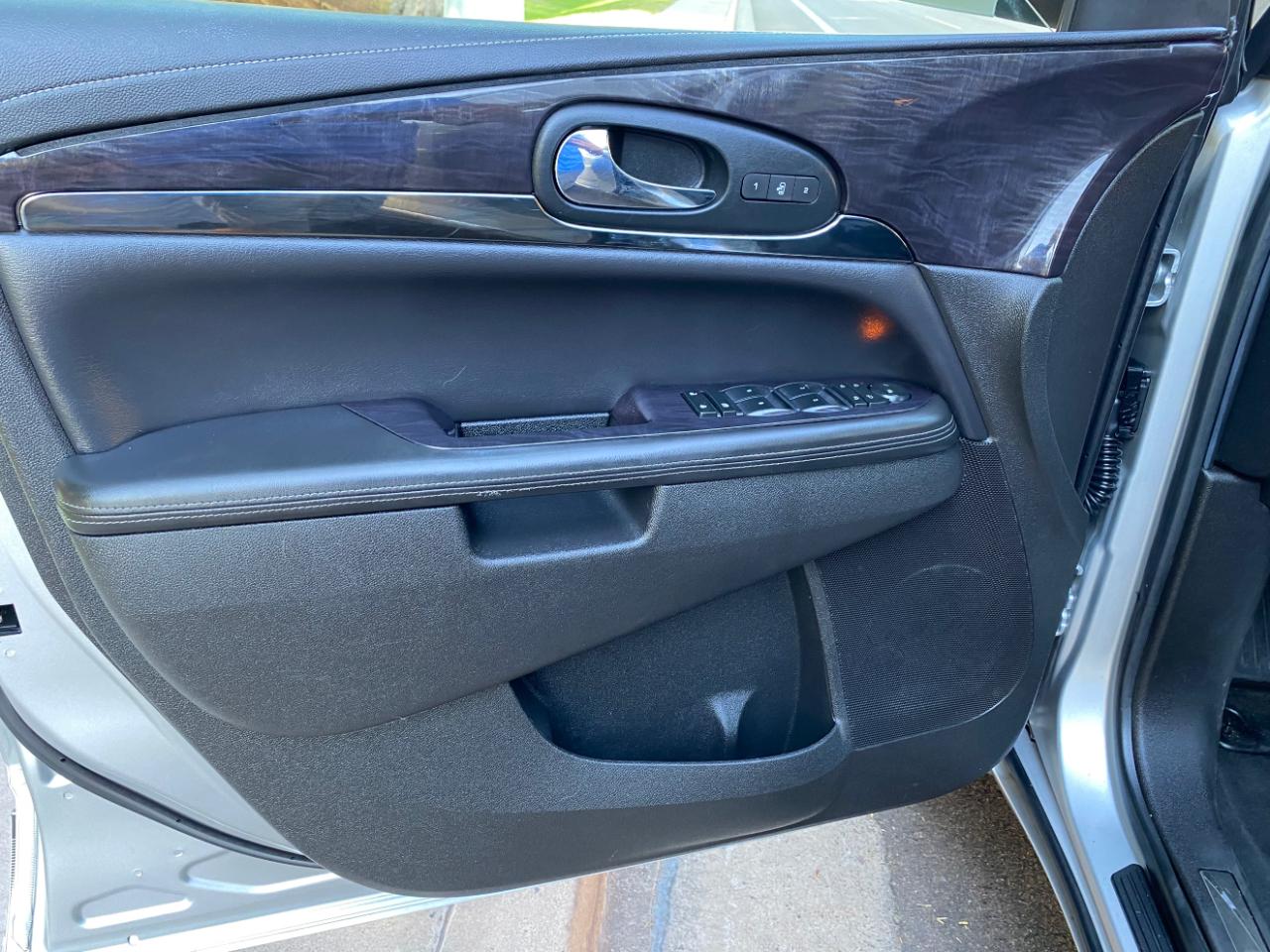 Buick Enclave photo 22