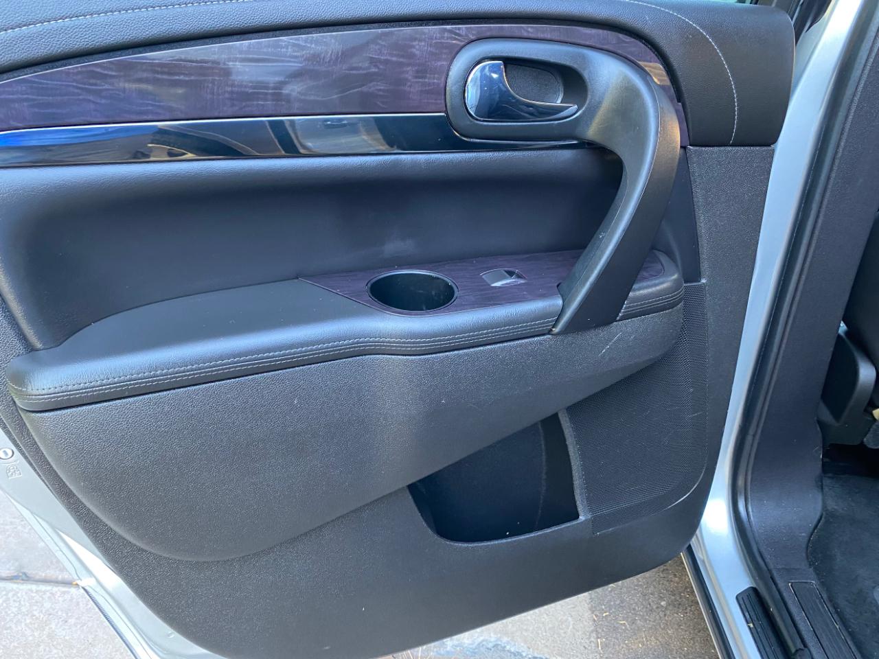 Buick Enclave photo 35