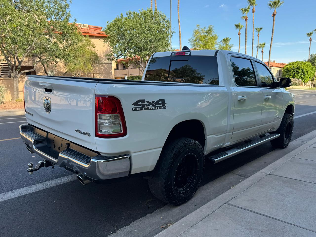 RAM 1500 Big Horn 4x4 Crew Cab 6'4" Box 2022