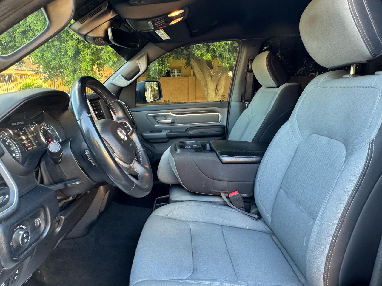 RAM 1500 Big Horn 4x4 Crew Cab 6'4" Box 2022