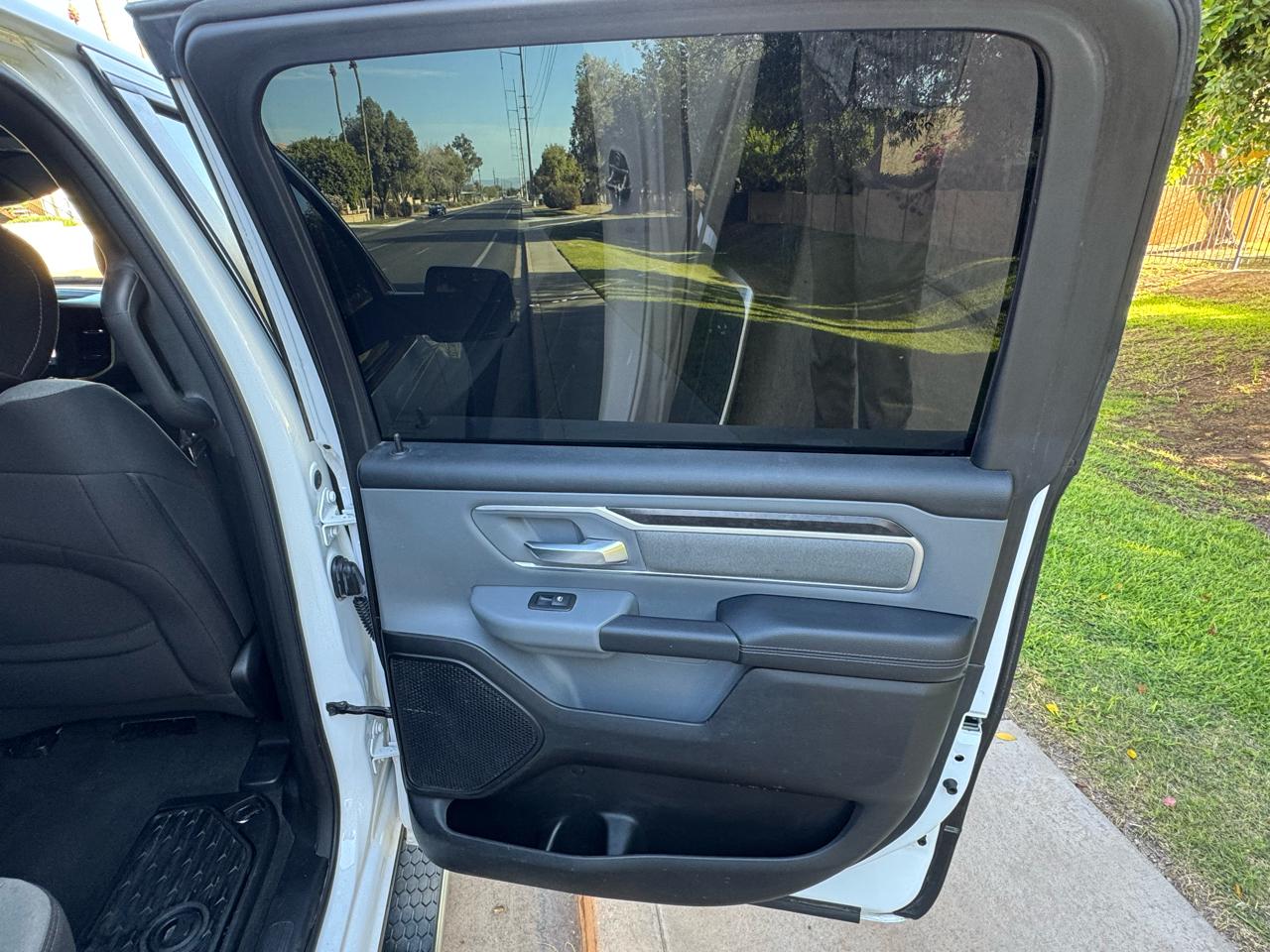 RAM 1500 Big Horn 4x4 Crew Cab 6'4" Box 2022