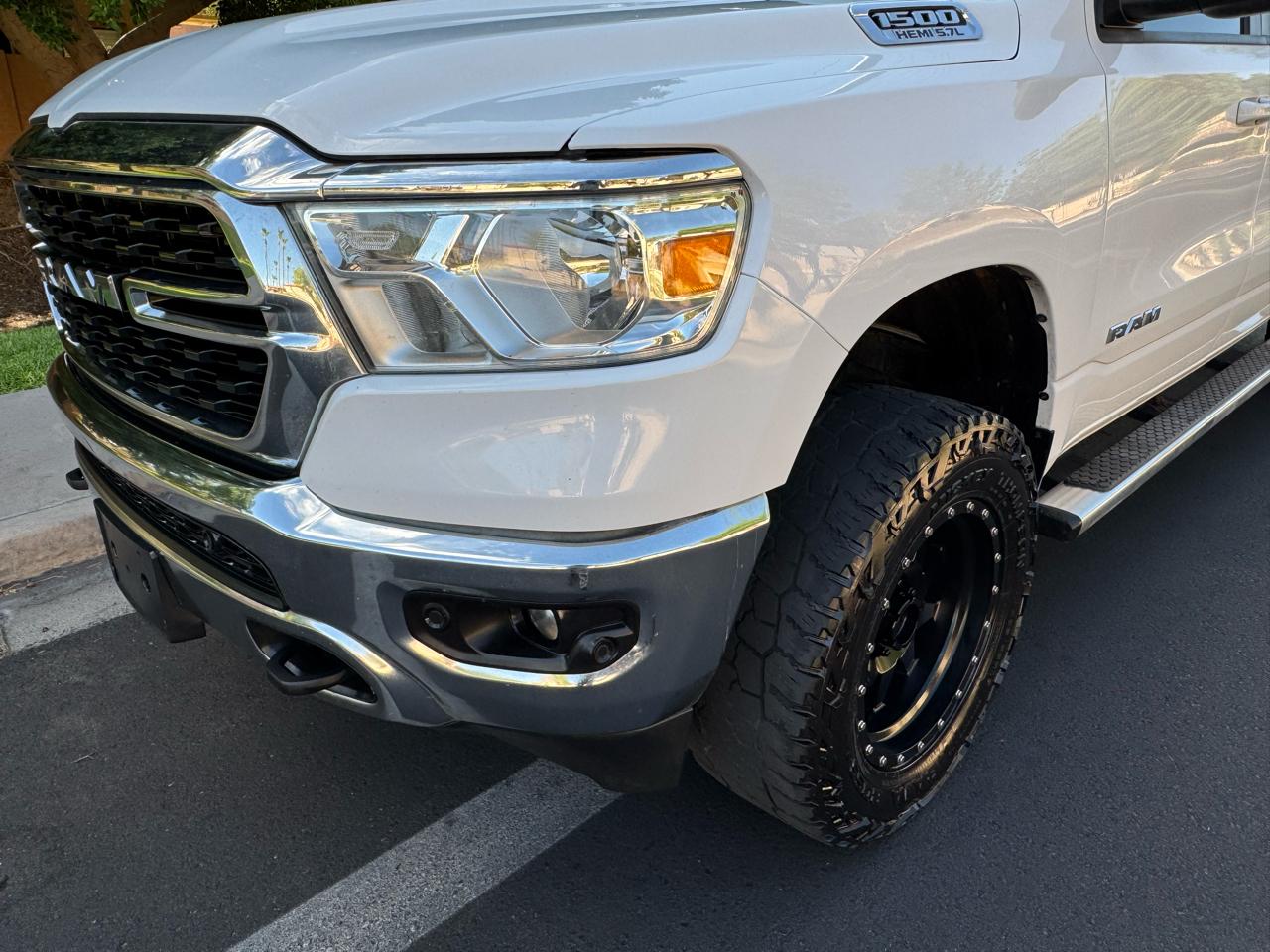 RAM 1500 Big Horn 4x4 Crew Cab 6'4" Box 2022