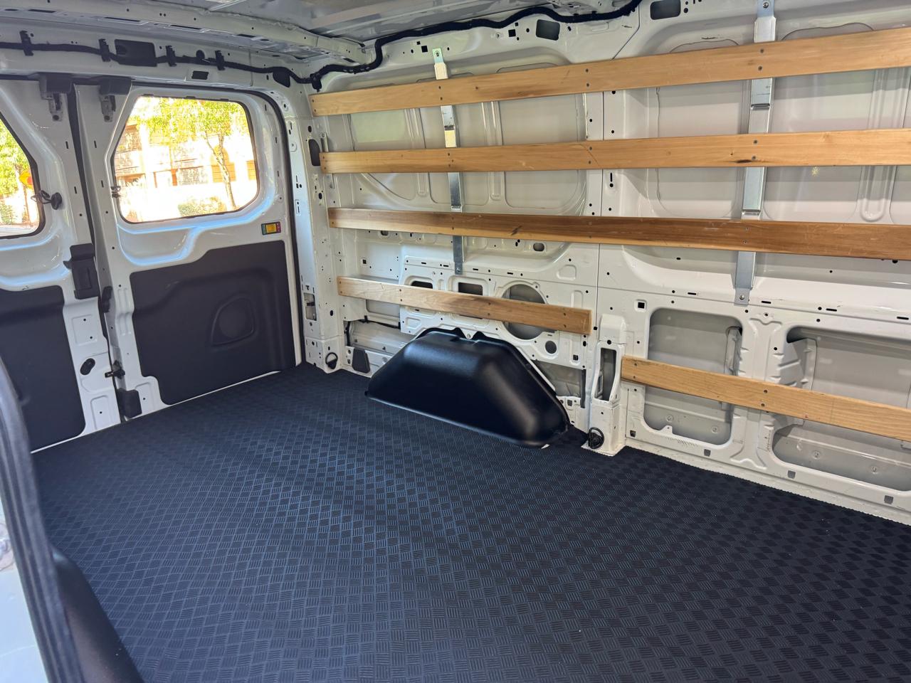 Ford Transit Cargo Van T-250 130" Low Rf 9070 GVWR RWD 2025