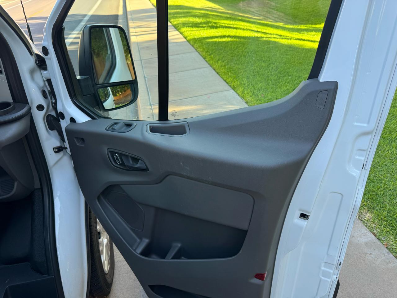 Ford Transit Cargo Van T-250 130" Low Rf 9070 GVWR RWD 2025