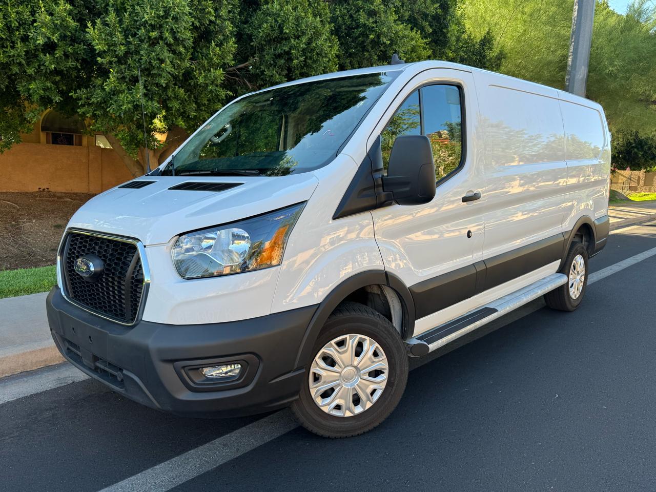 Ford Transit Cargo Van T-250 130" Low Rf 9070 GVWR RWD 2025