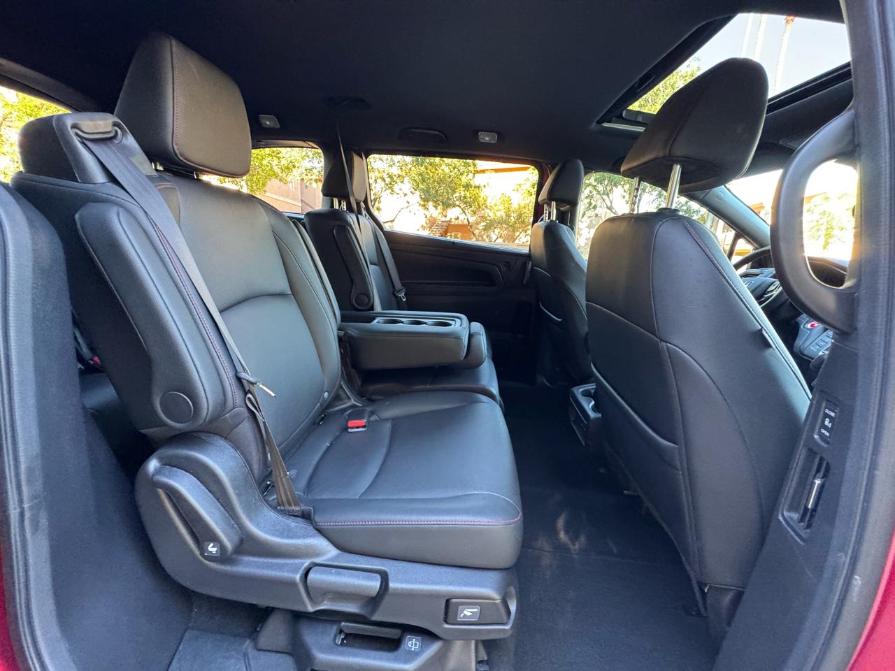 Honda Odyssey Sport-L Auto 2025