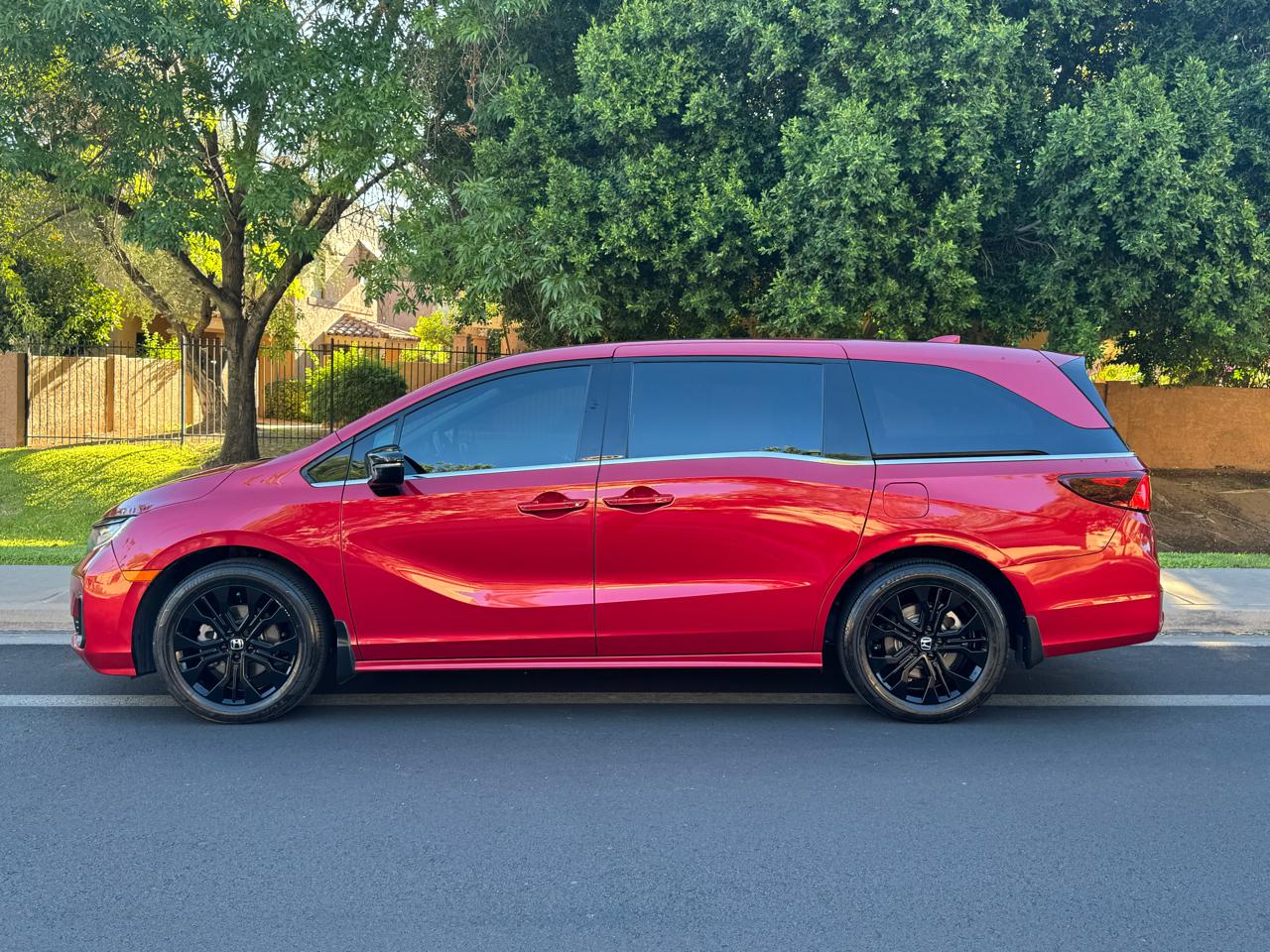Honda Odyssey Sport-L Auto 2025