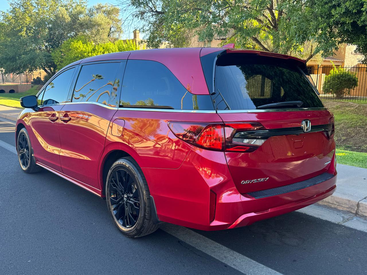 Honda Odyssey Sport-L Auto 2025