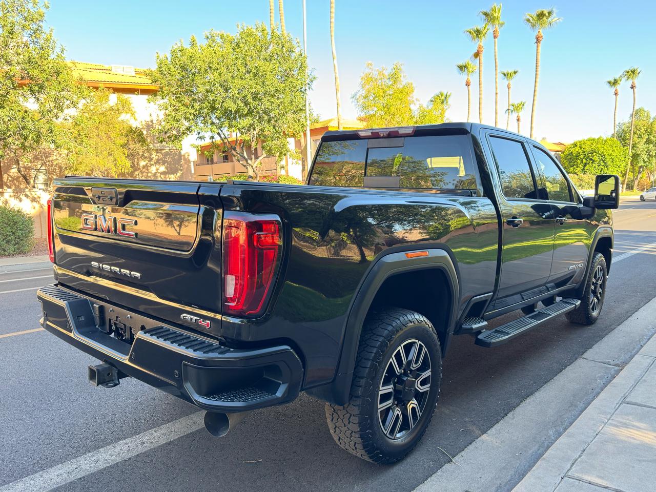 GMC Sierra 2500HD 4WD Crew Cab 159" AT4 2020