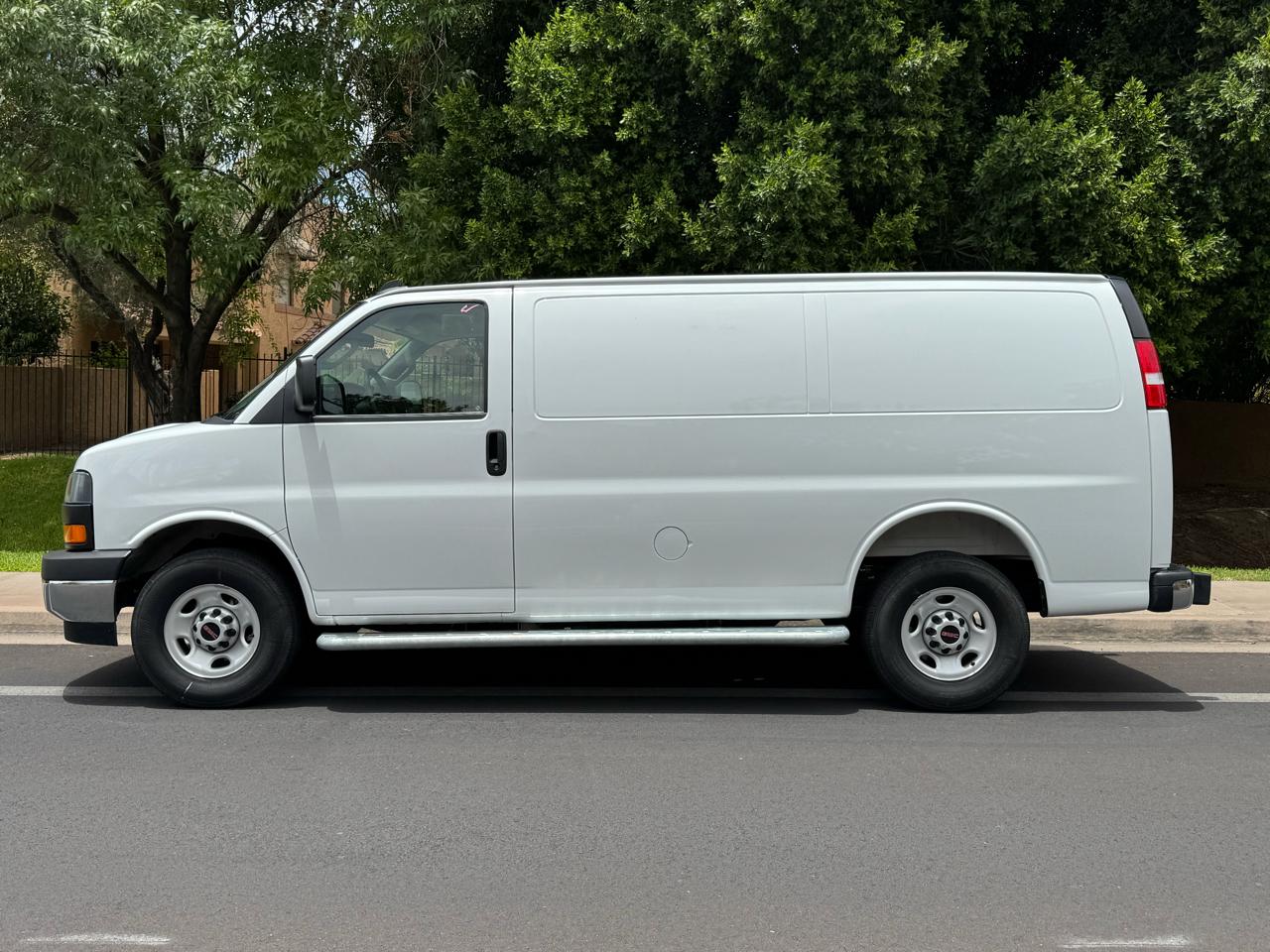 GMC Savana Cargo Van RWD 2500 135" 2025