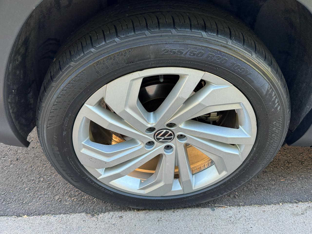 Volkswagen Atlas 2021.5 3.6L V6 SE w/Technology 4MOTION 2021