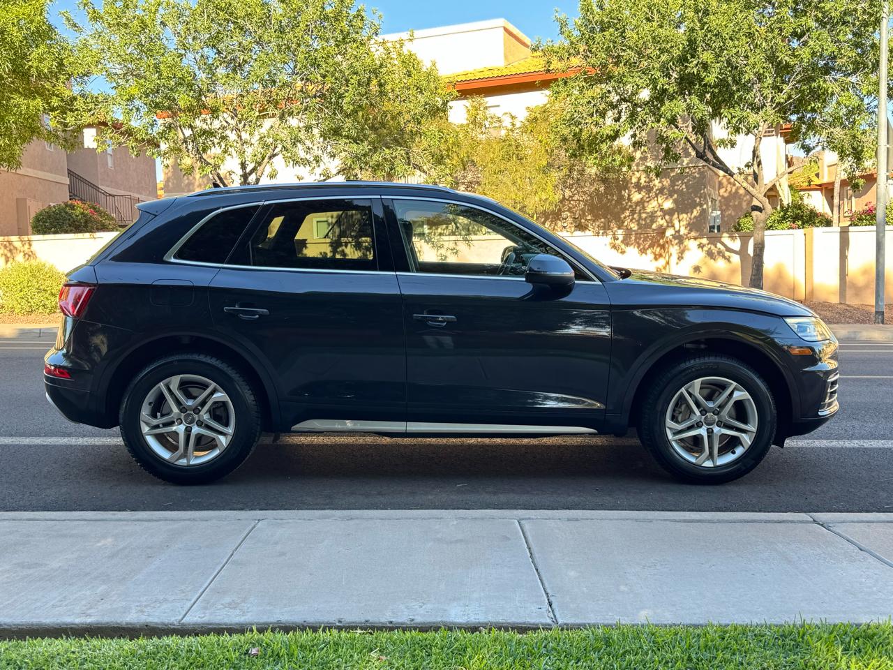 Audi Q5 Premium 45 TFSI quattro 2019