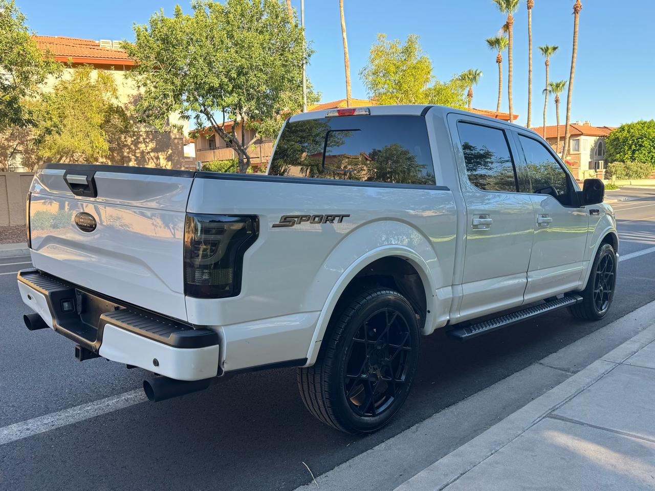 Ford F-150 2WD SuperCrew 145" XLT 2015