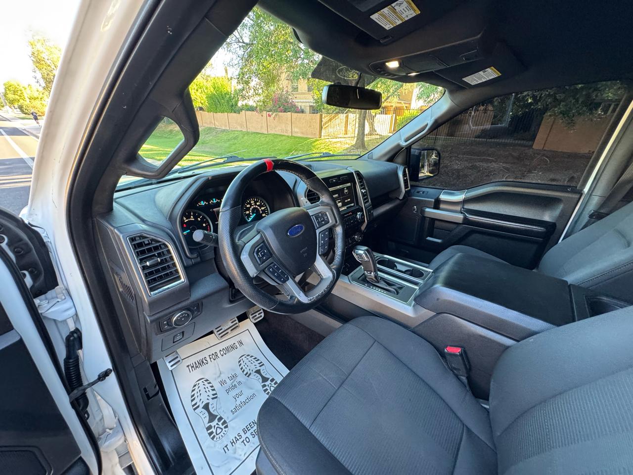 Ford F-150 2WD SuperCrew 145" XLT 2015