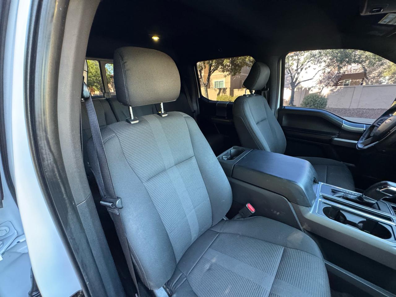 Ford F-150 2WD SuperCrew 145" XLT 2015
