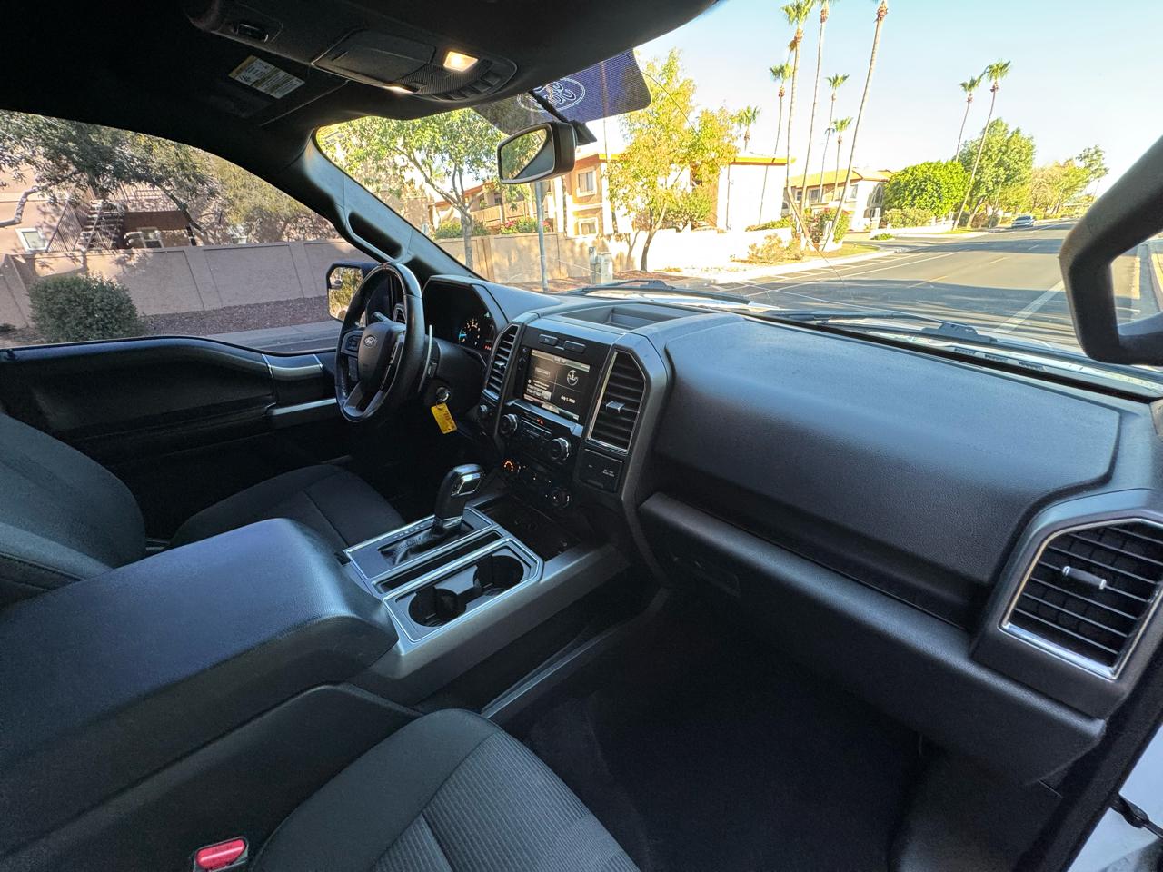 Ford F-150 2WD SuperCrew 145" XLT 2015