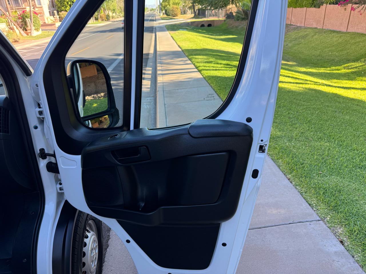 RAM ProMaster Cargo Van Tradesman 2500 Low Roof 136" WB w/Pass Seat 2025