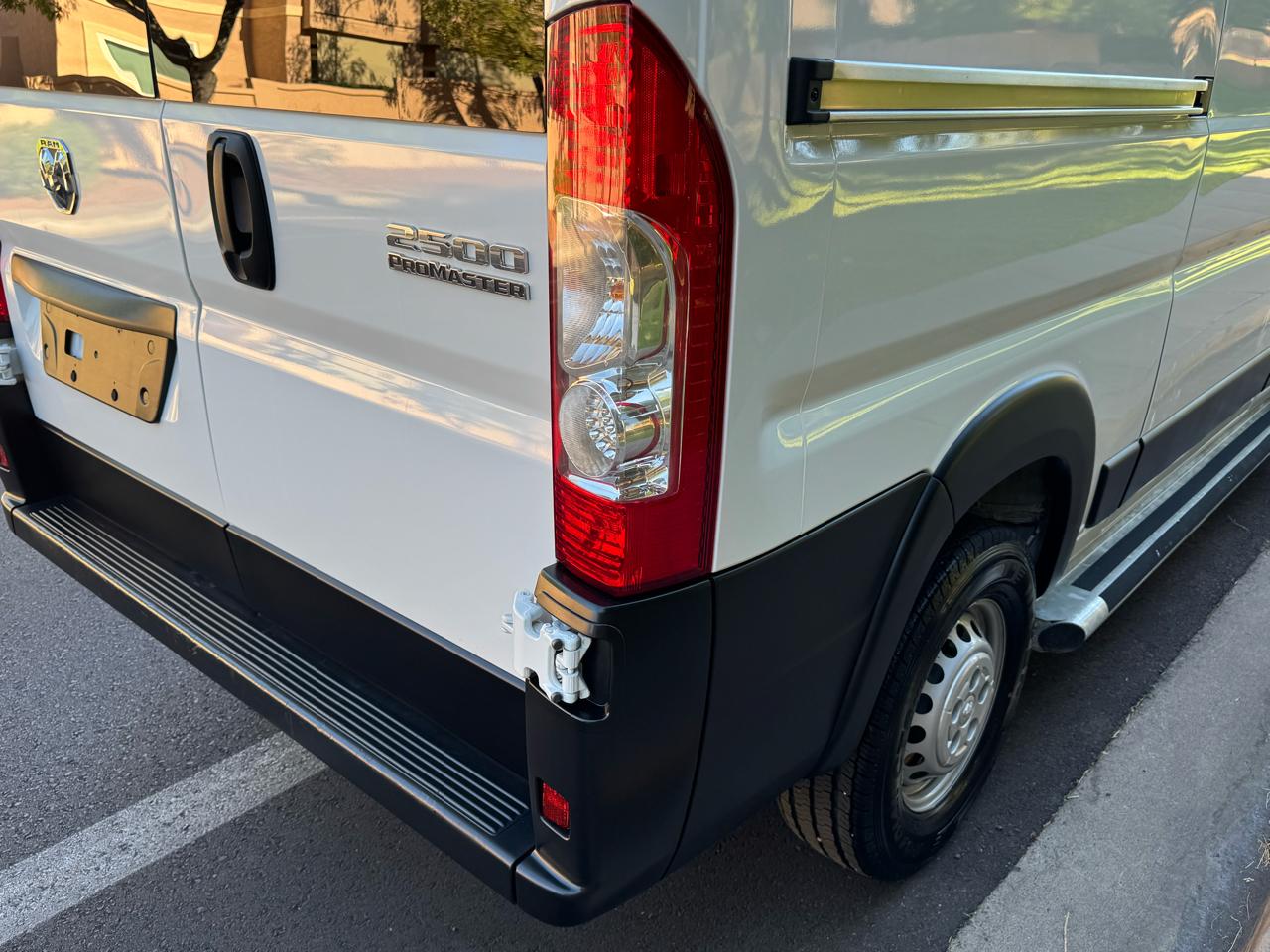 RAM ProMaster Cargo Van Tradesman 2500 Low Roof 136" WB w/Pass Seat 2025