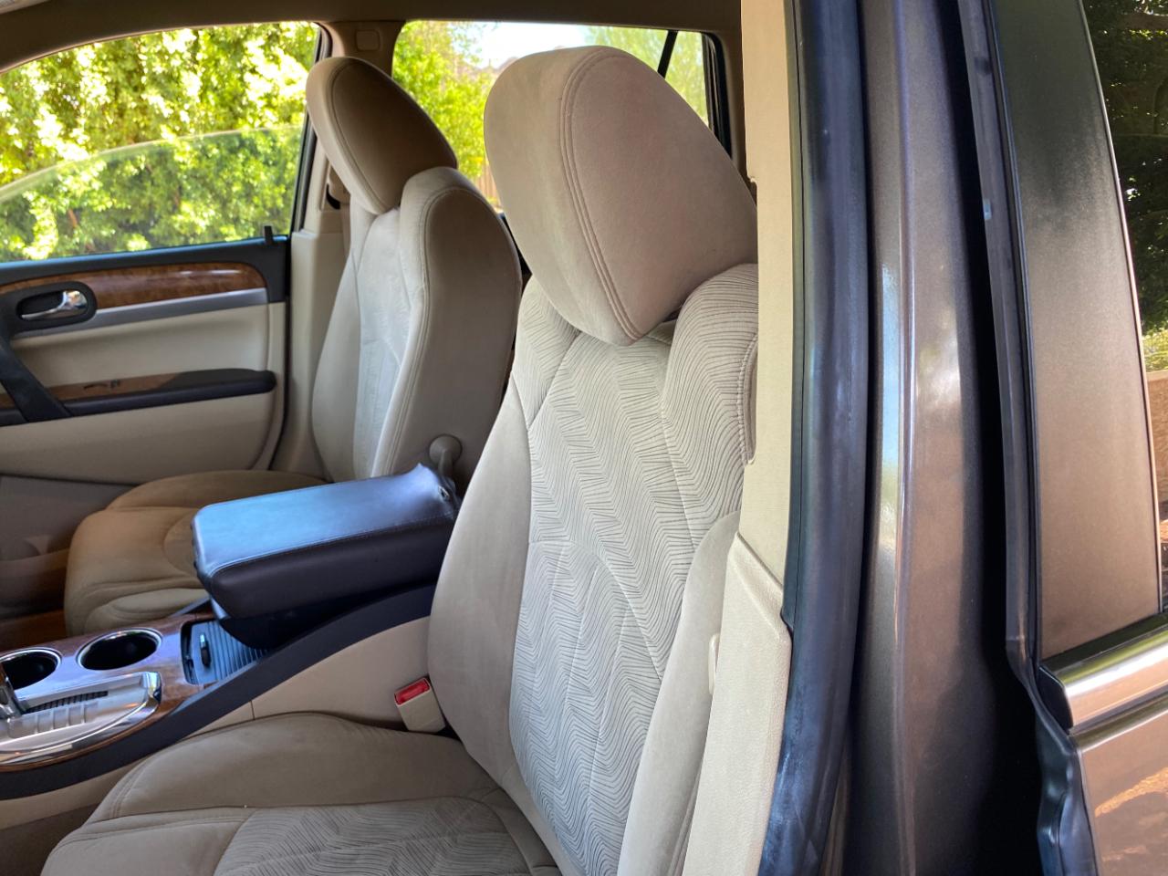 Buick Enclave FWD 4dr CX 2011