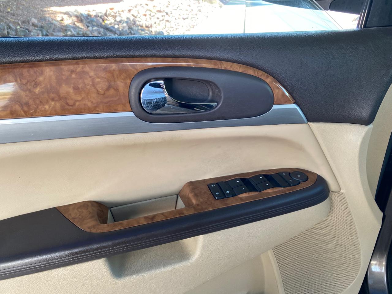 Buick Enclave FWD 4dr CX 2011