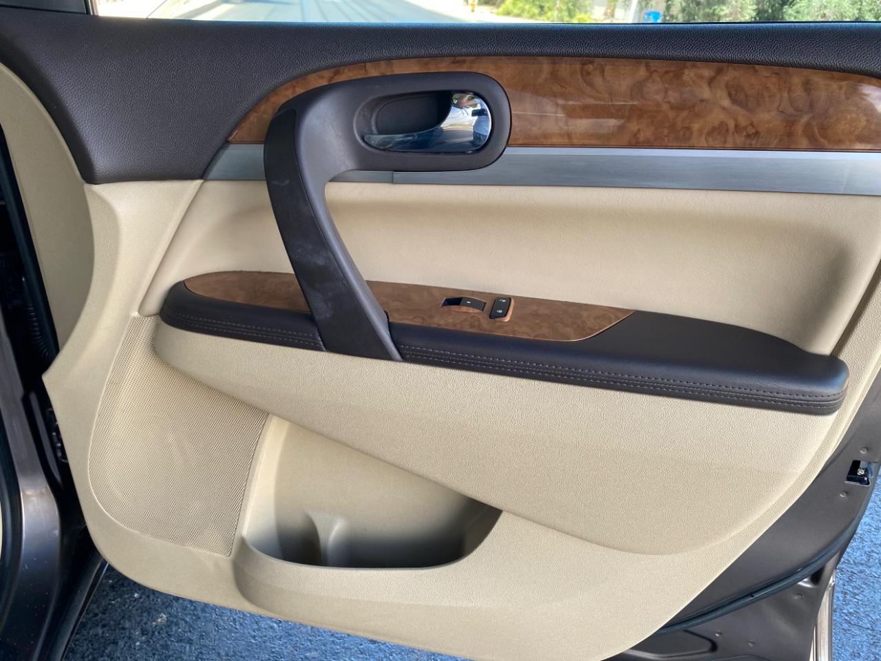 Buick Enclave FWD 4dr CX 2011
