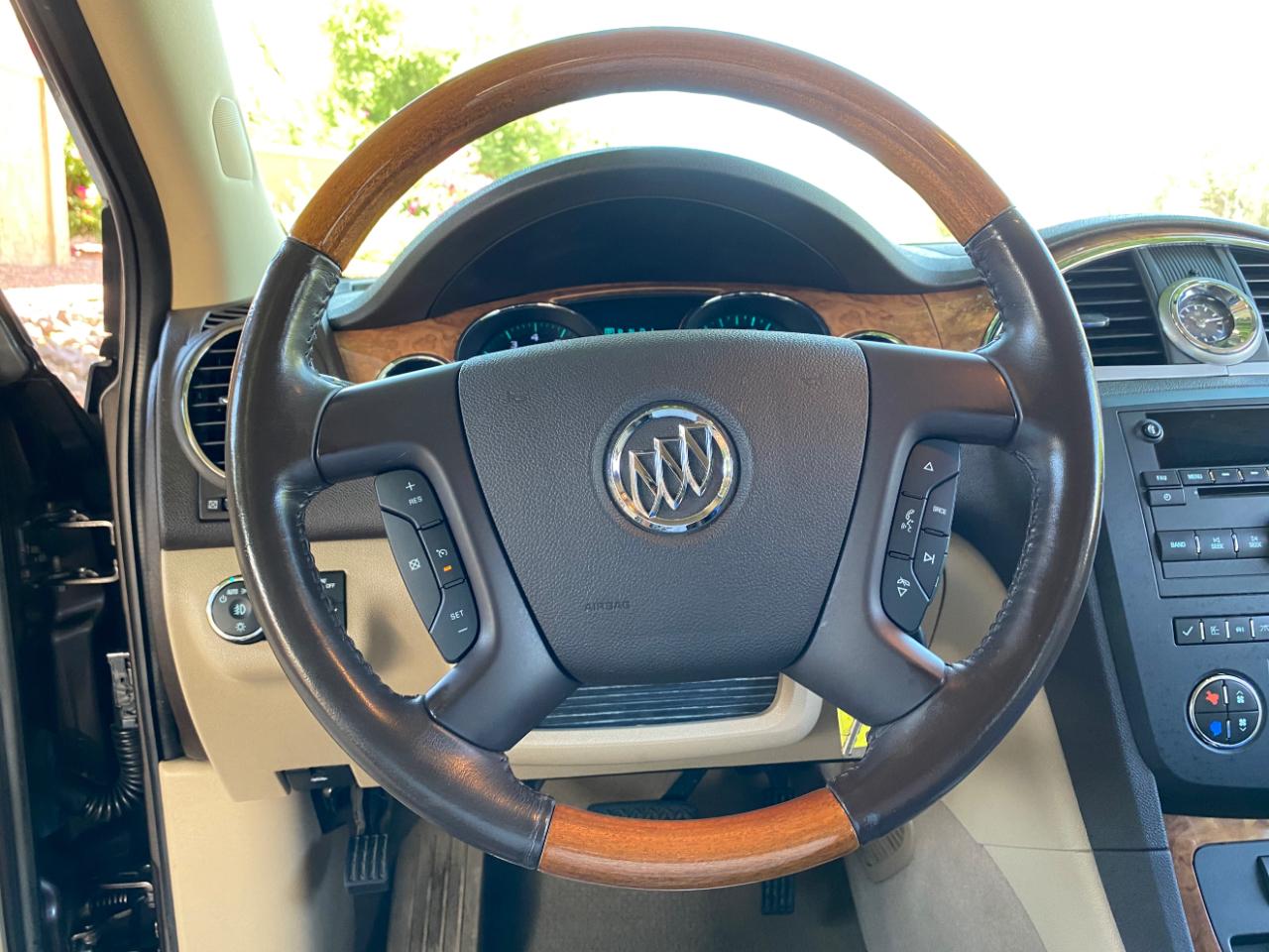 Buick Enclave FWD 4dr CX 2011