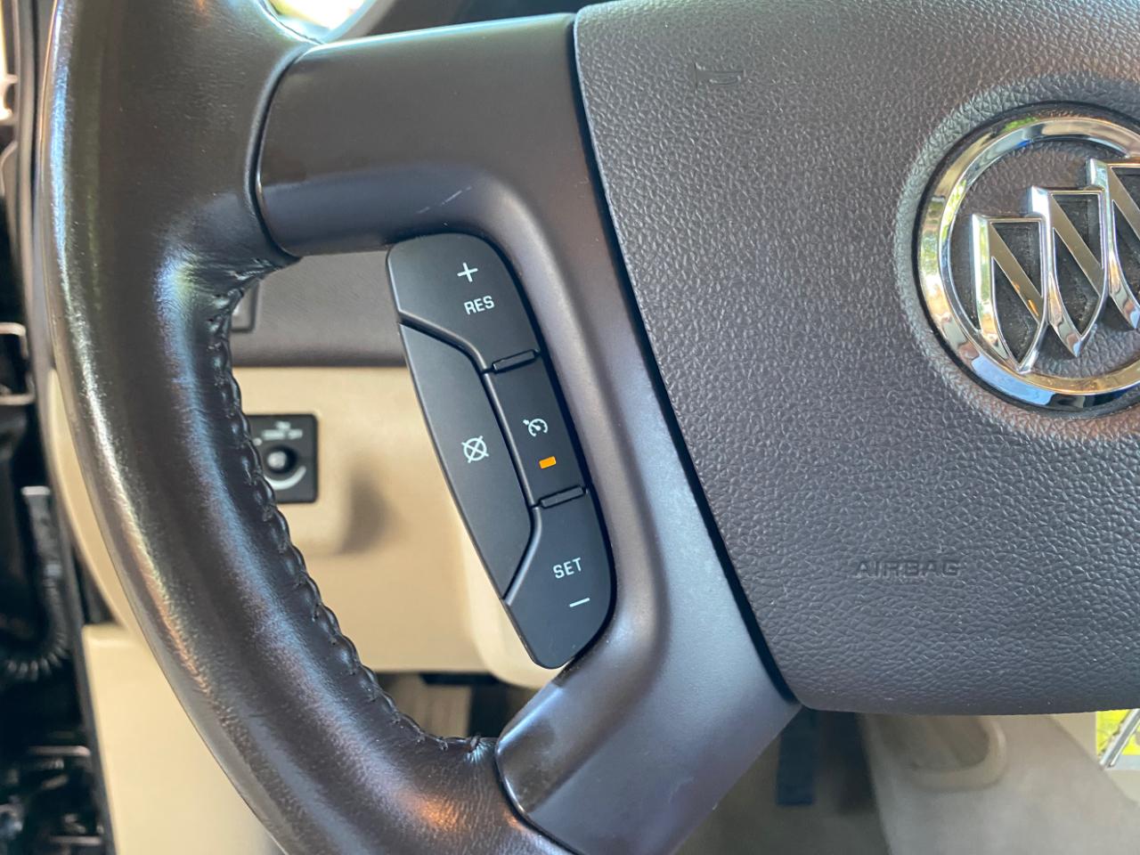 Buick Enclave FWD 4dr CX 2011