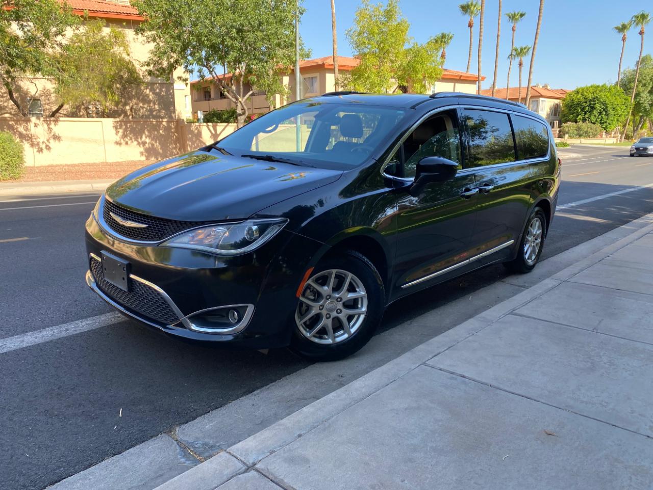 Chrysler Pacifica Touring L FWD 2020