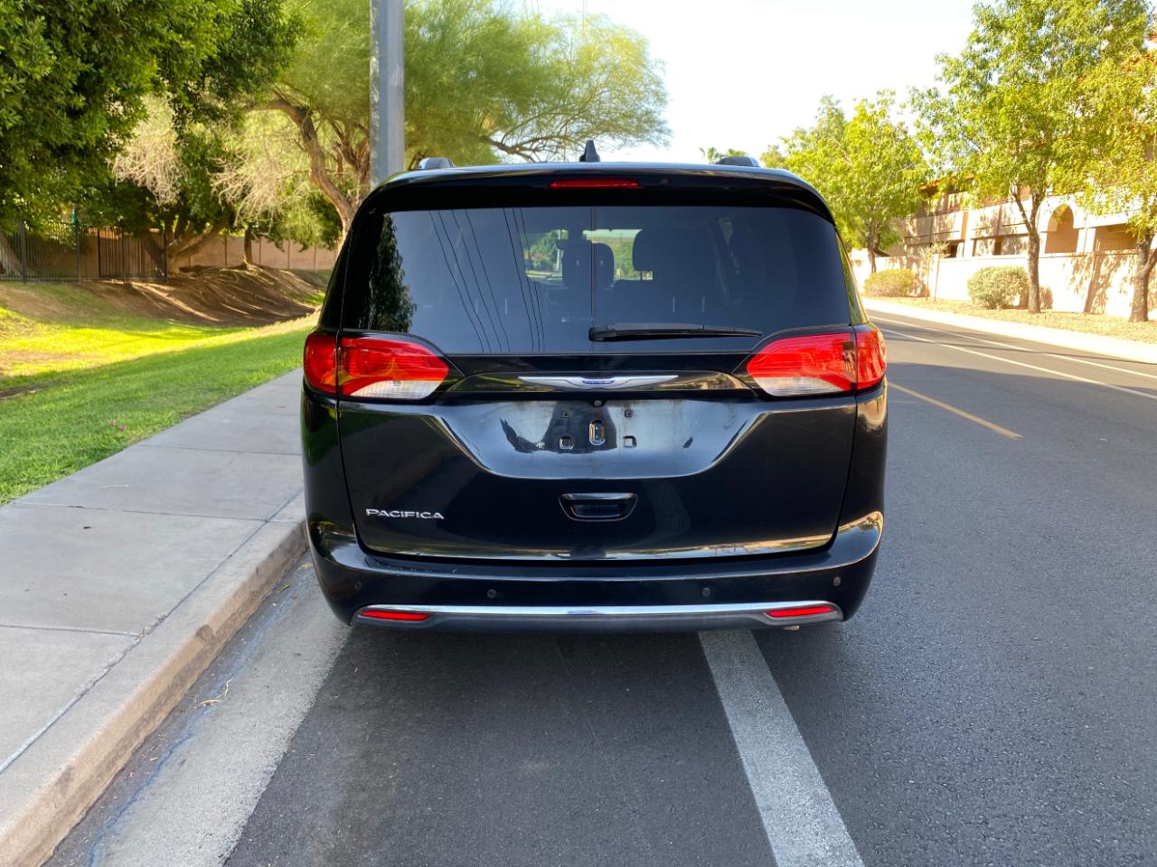 Chrysler Pacifica Touring L FWD 2020