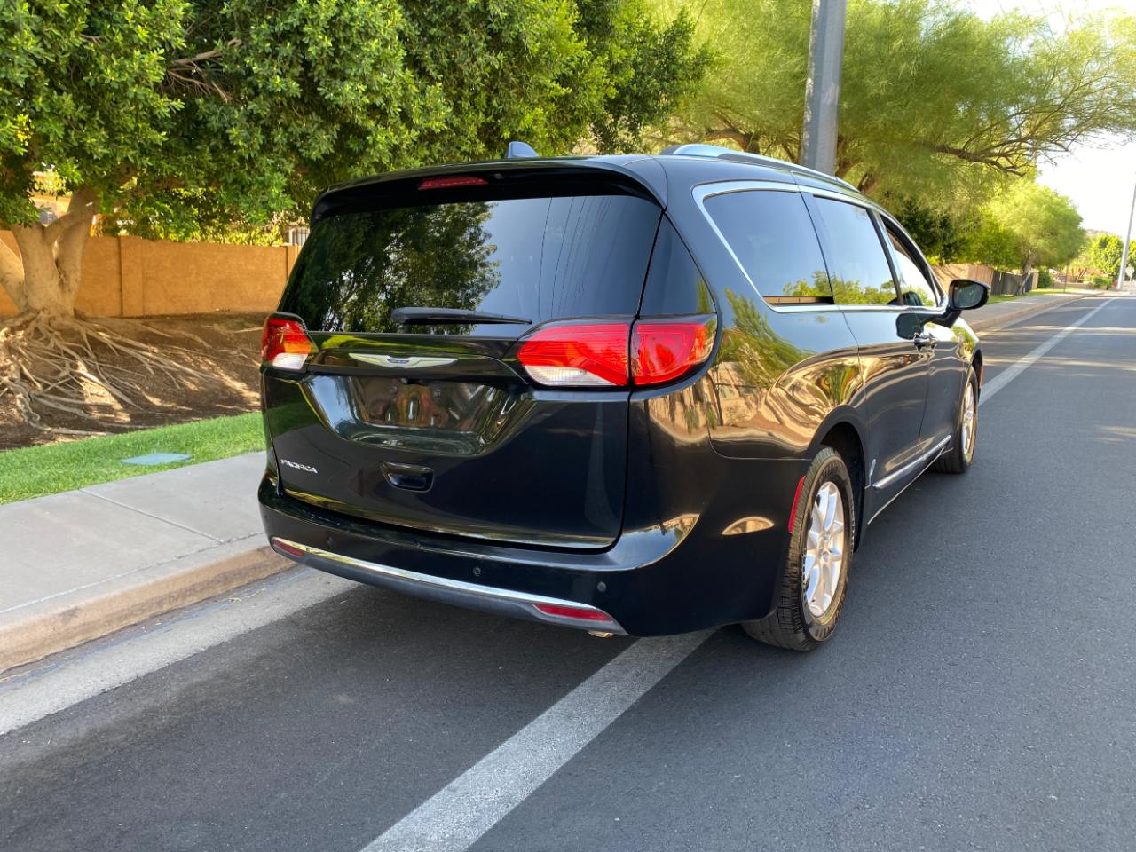Chrysler Pacifica Touring L FWD 2020