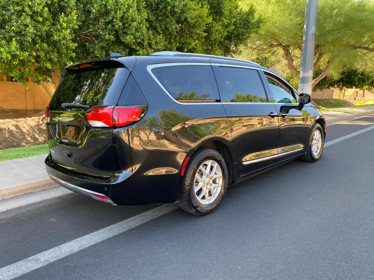 Chrysler Pacifica Touring L FWD 2020