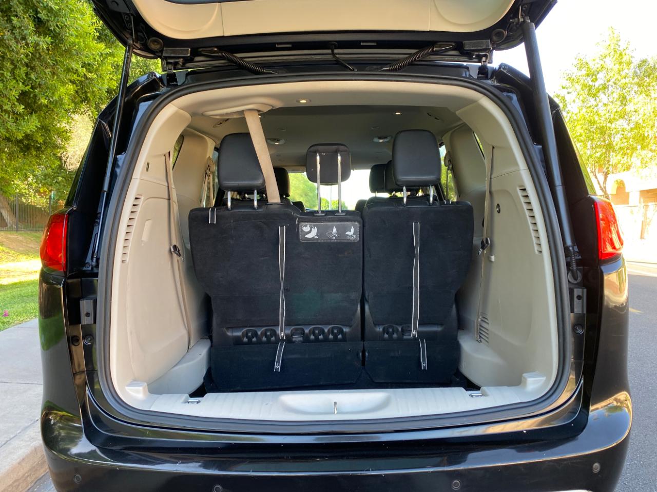 Chrysler Pacifica Touring L FWD 2020