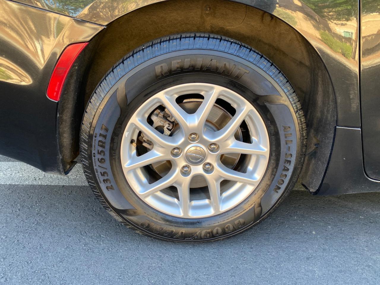 Chrysler Pacifica Touring L FWD 2020