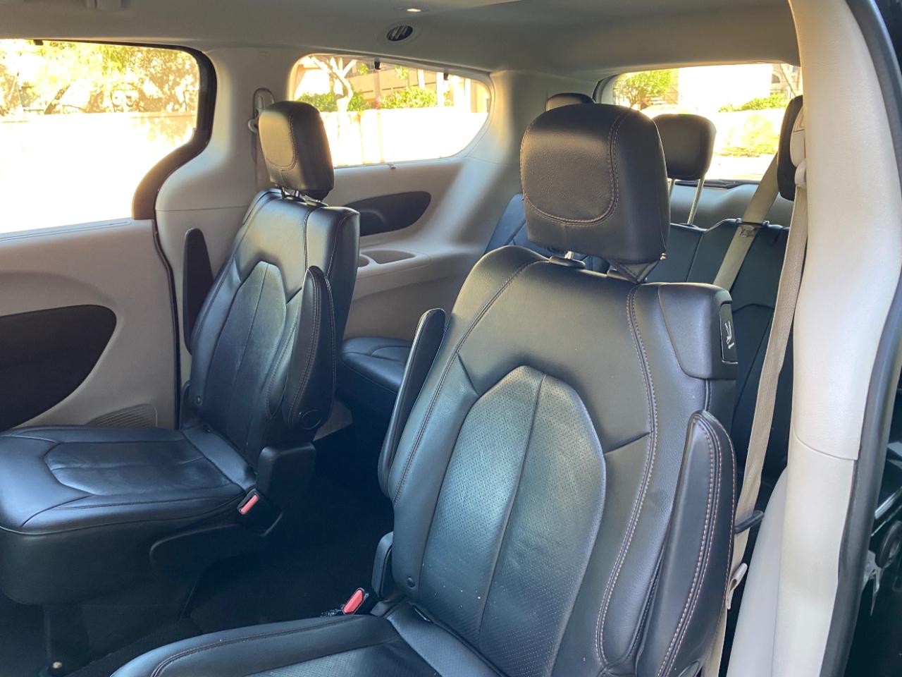 Chrysler Pacifica Touring L FWD 2020