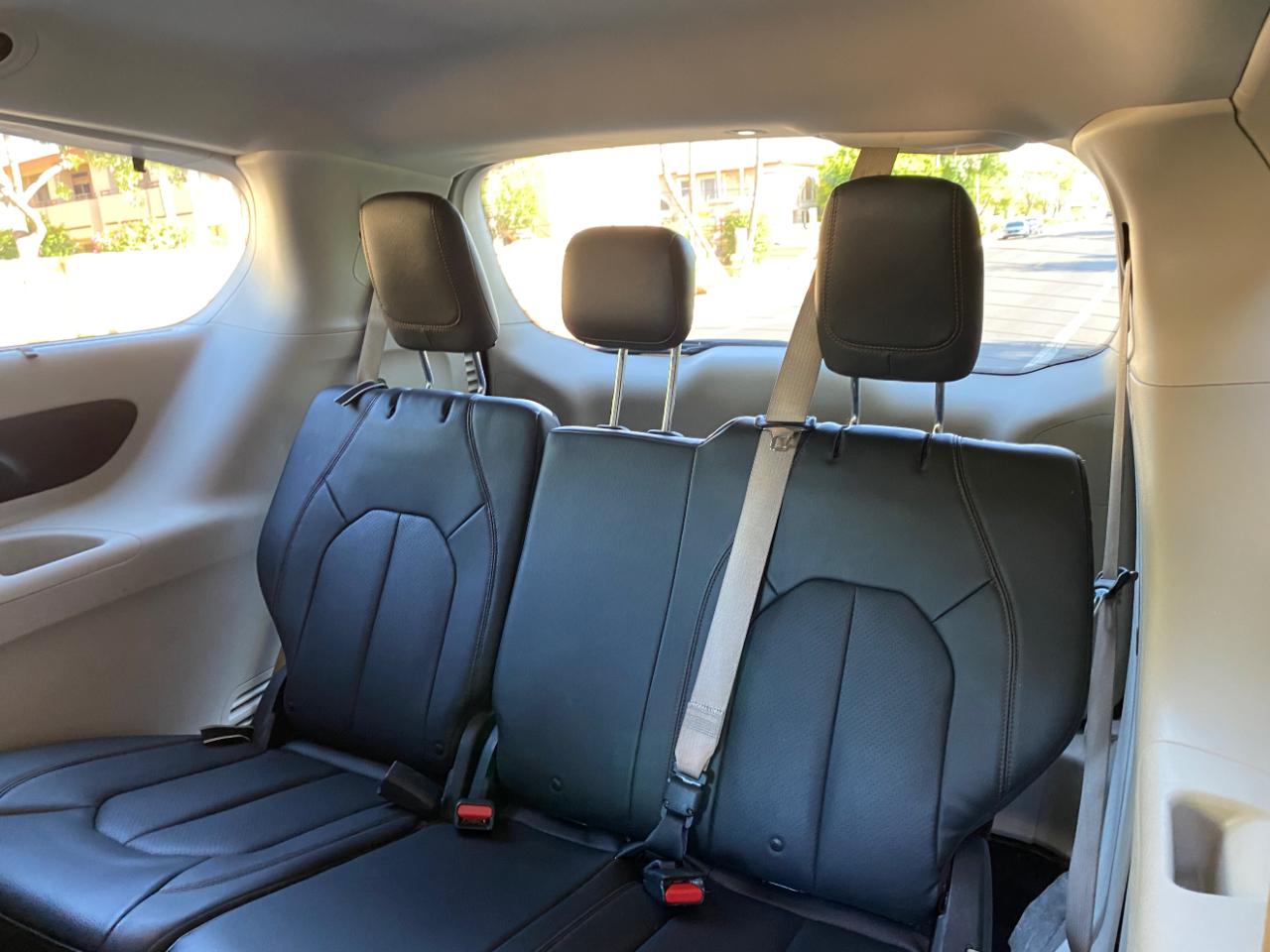 Chrysler Pacifica Touring L FWD 2020