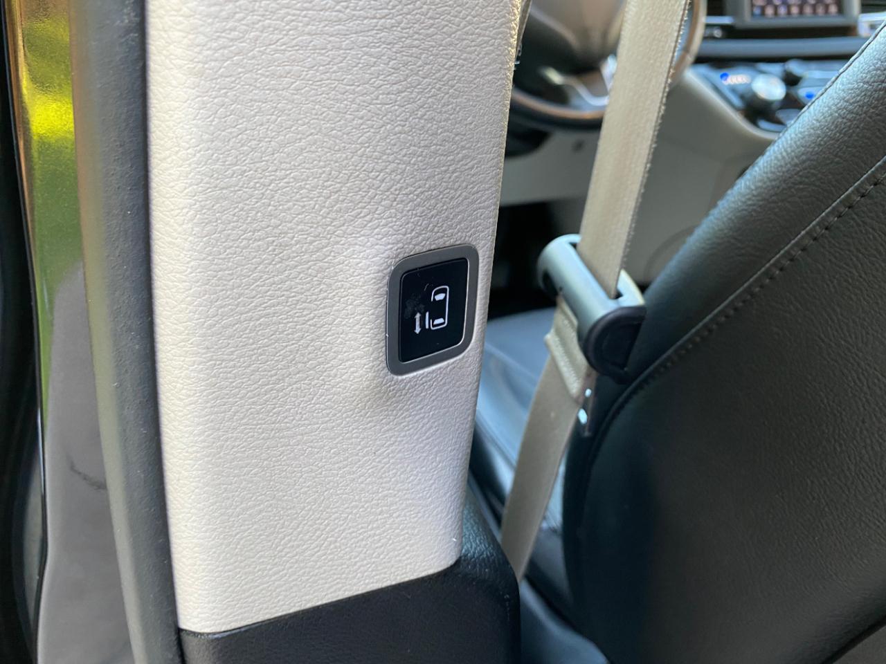 Chrysler Pacifica Touring L FWD 2020