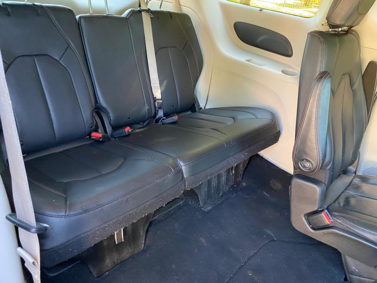 Chrysler Pacifica Touring L FWD 2020