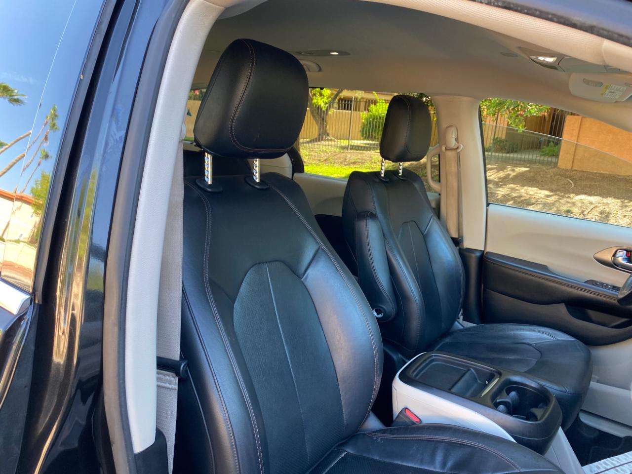 Chrysler Pacifica Touring L FWD 2020