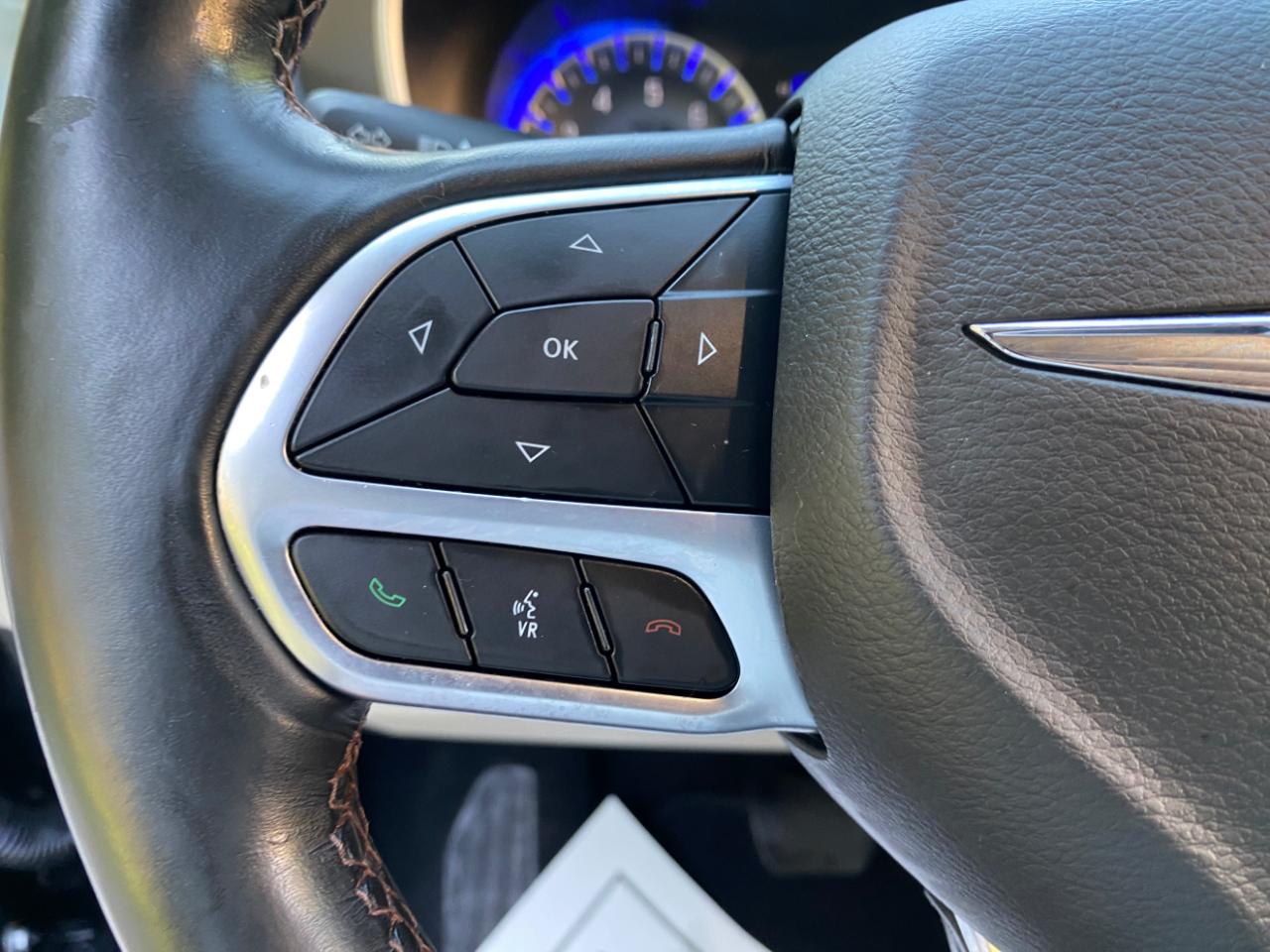 Chrysler Pacifica Touring L FWD 2020