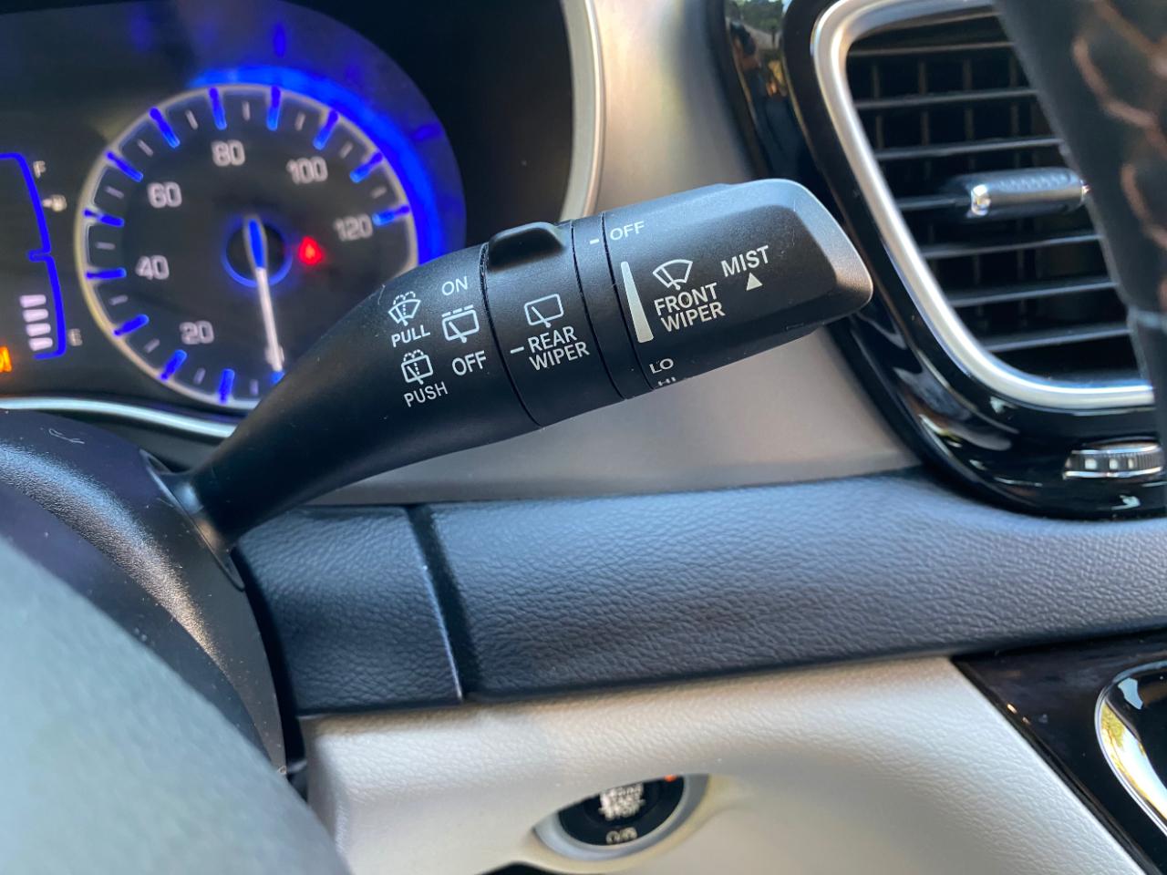 Chrysler Pacifica Touring L FWD 2020