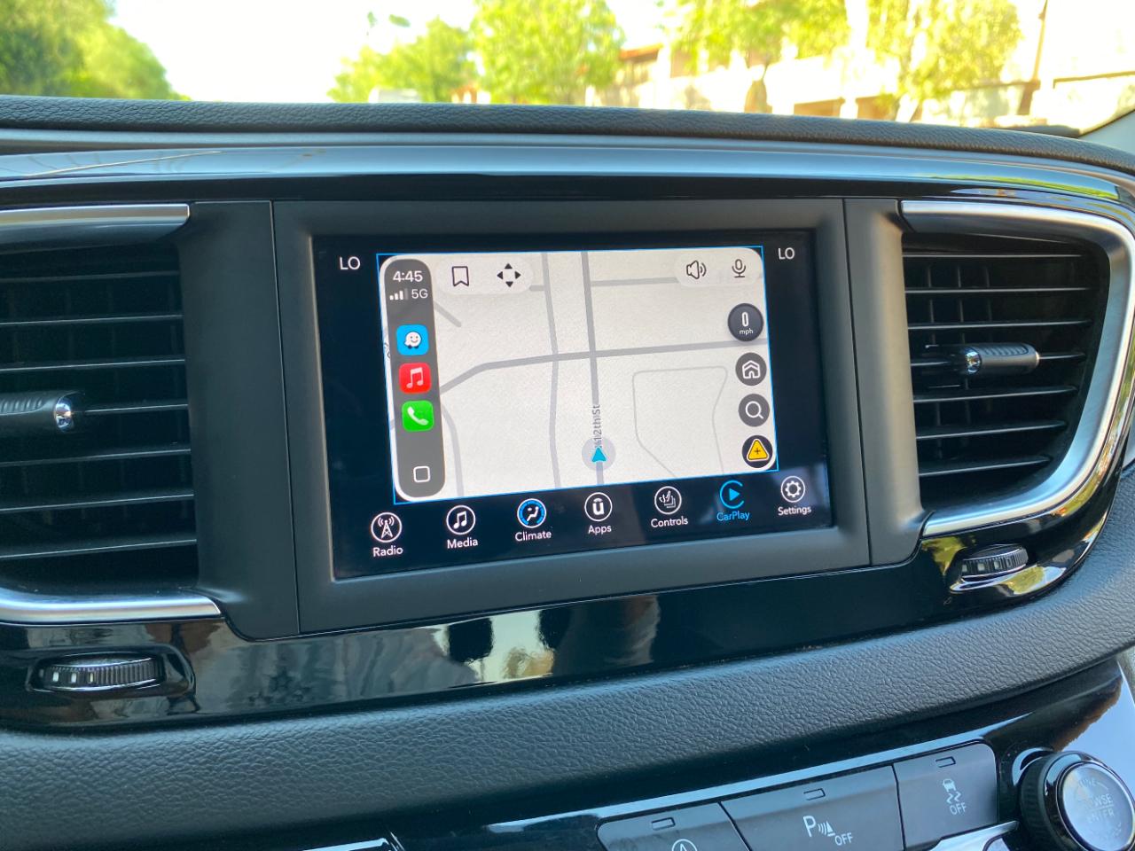Chrysler Pacifica Touring L FWD 2020