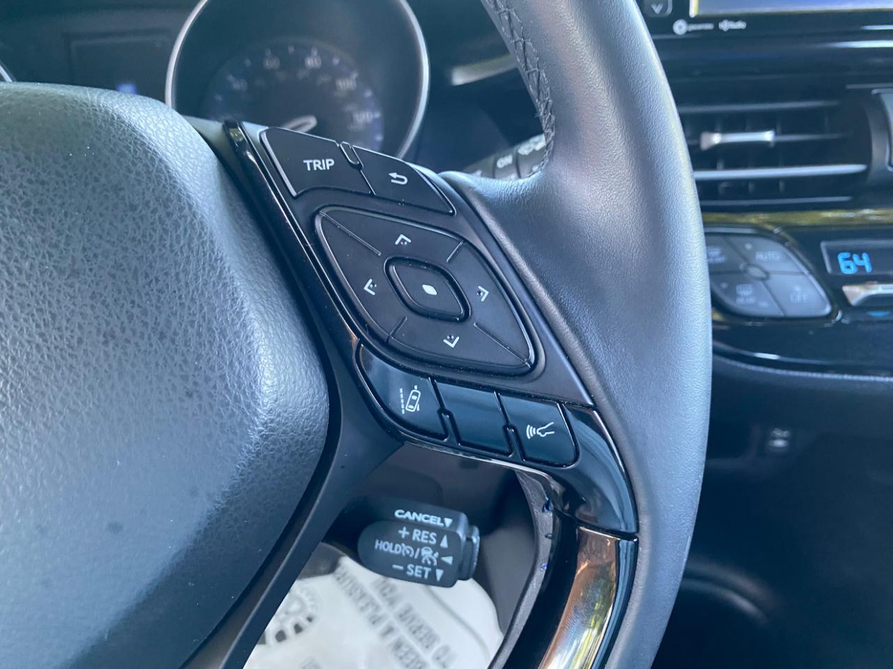 Toyota C-HR XLE Premium 2018