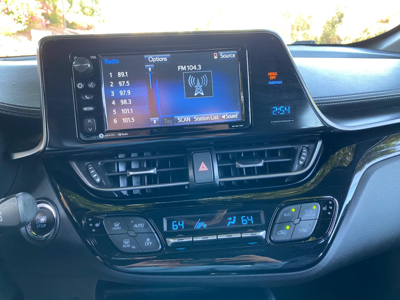 Toyota C-HR XLE Premium 2018
