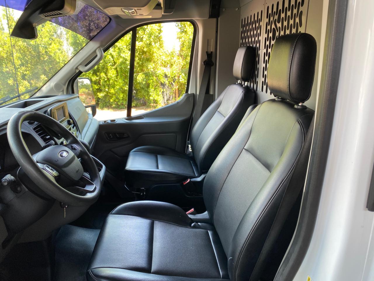 Ford Transit Cargo Van T-250 130" Med Rf 9070 GVWR RWD 2020