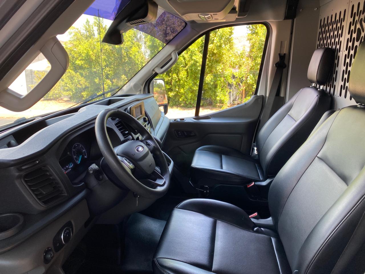 Ford Transit Cargo Van T-250 130" Med Rf 9070 GVWR RWD 2020