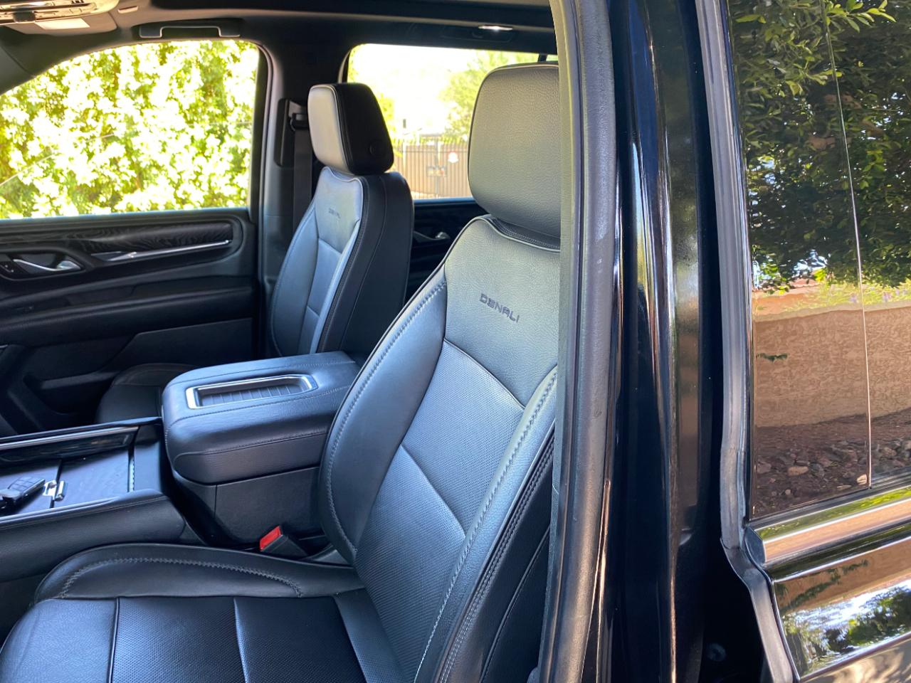 GMC Yukon 4WD 4dr Denali 2022