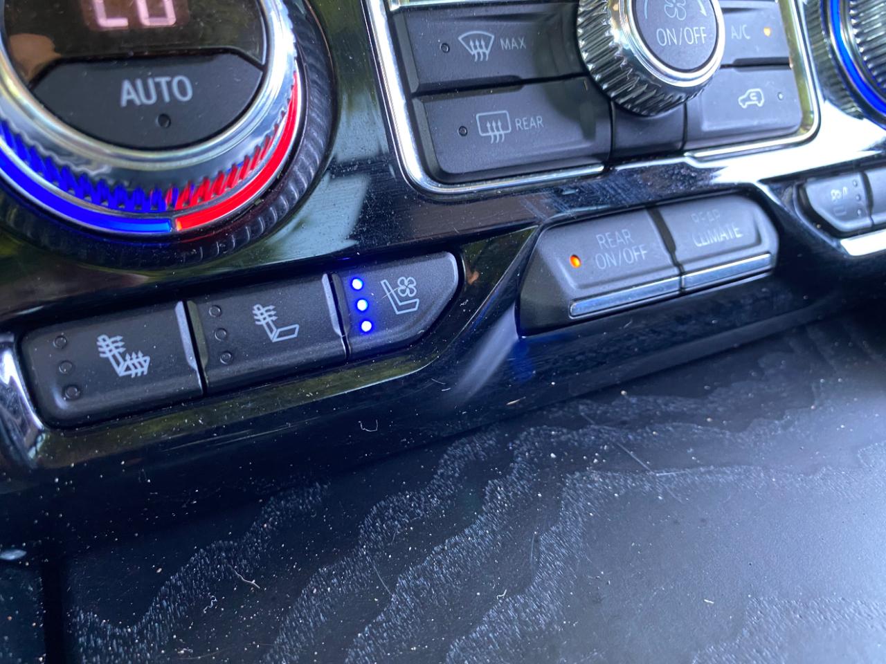 GMC Yukon 4WD 4dr Denali 2022