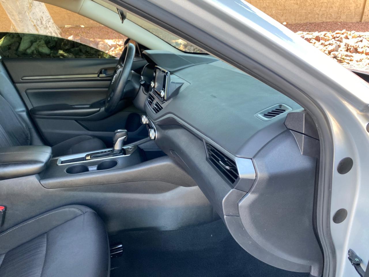Nissan Altima 2.5 S Sedan 2024