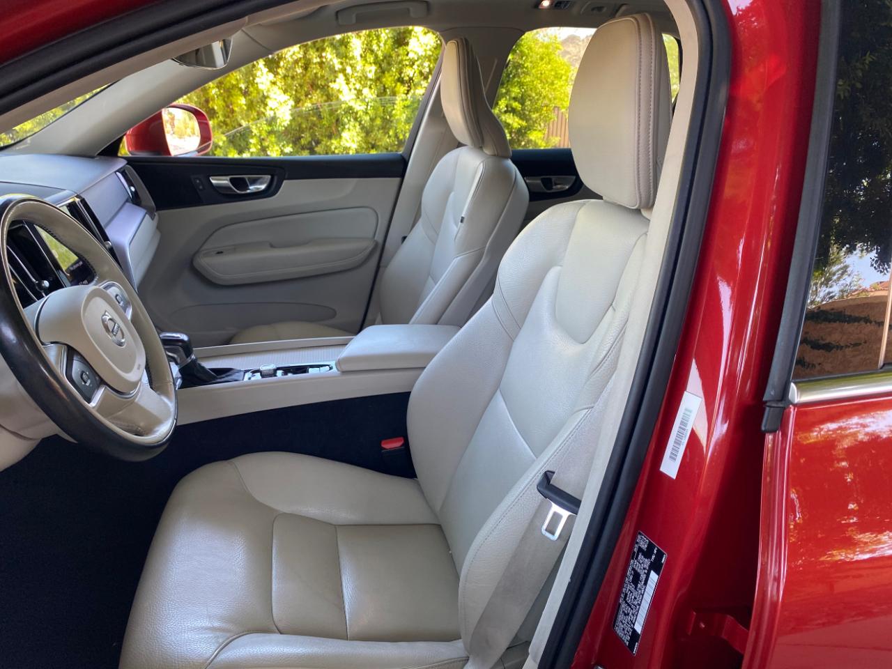 Volvo XC60 T5 AWD Momentum 2021